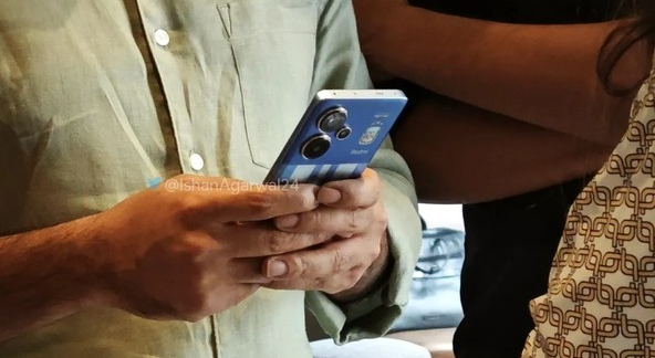 小米与阿根廷足协合作 打造独特设计的Redmi手机限量版